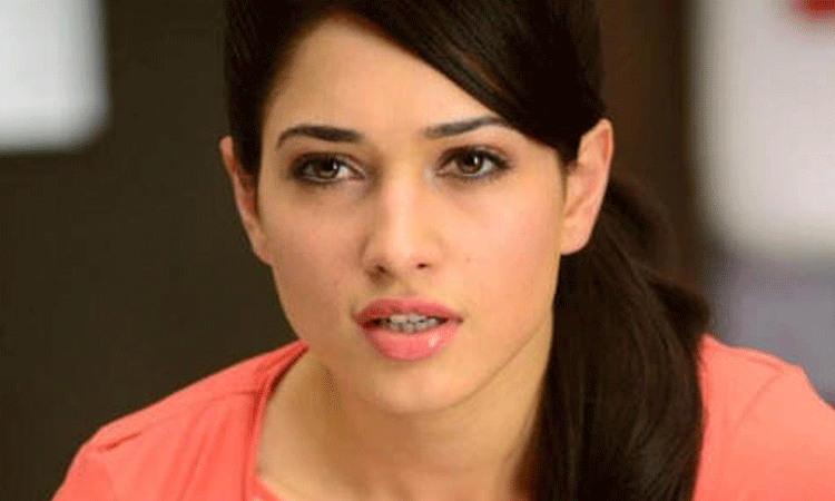 విలన్గా మిల్కీబ్యూటీ..!