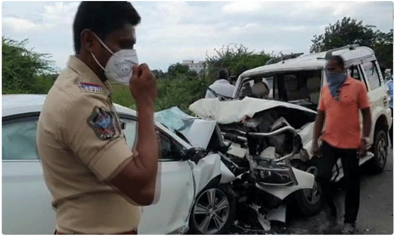 గుంటూరు జిల్లాలో ఘోర రోడ్డు ప్రమాదం