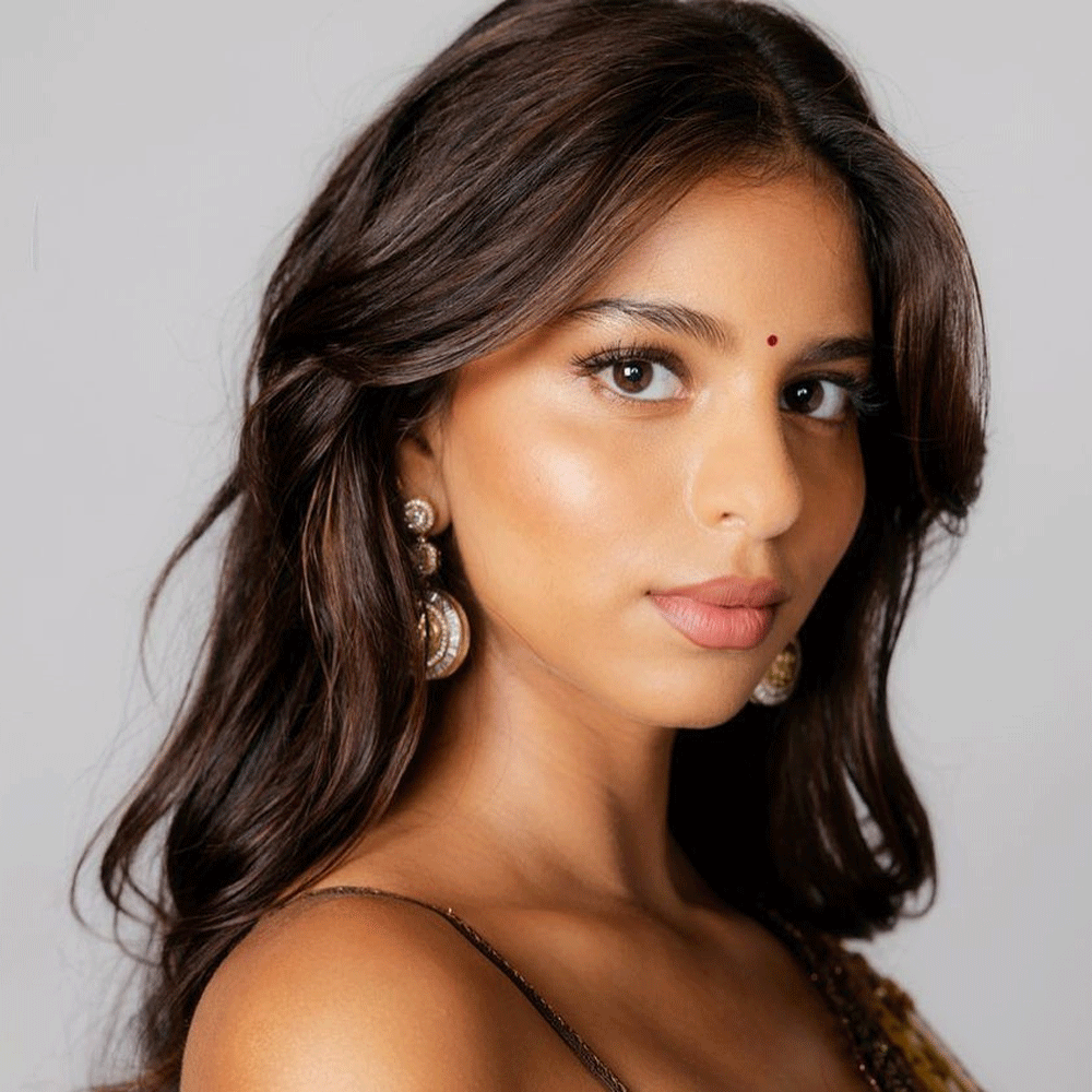 అయితే తన గురించి వచ్చే వార్తలపై సుహానా ఎప్పుడూ రియాక్ట్ అవ్వదు. అలాగే షారుఖ్ సైతం తన కూతురి గురించి వచ్చే రూమర్స్ పై అంతగా పట్టించుకోరు.