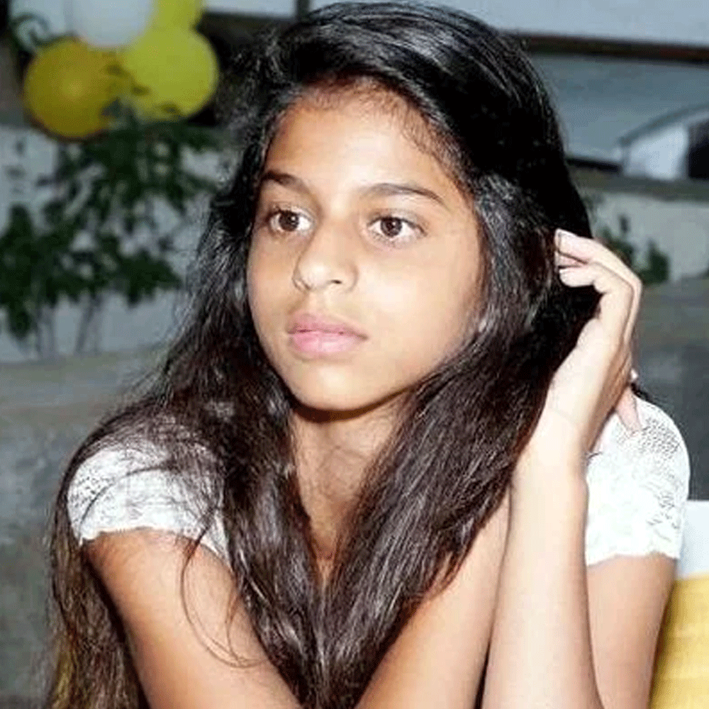 షారుఖ్ ఖాన్ గారాలపట్టి పేరు సుహానా ఖాన్. ఆమె 2000 మే 22న జన్మించింది. ప్రస్తుతం ఆమె వయసు 22 సంవత్సరాలు.