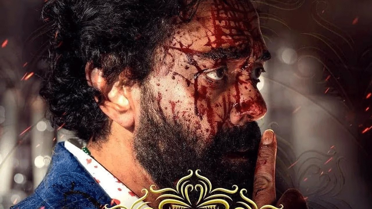 యానిమల్ సినిమాలో విలన్గా నటించారు బాబీ డియోల్. తన కేరక్టర్ ప్రేక్షకులకు నచ్చినందుకు భావోద్వేగానికి గురయ్యారు బాబీ. యానిమల్ని గొప్పగా ఆదరిస్తున్న ప్రేక్షకులకు ధన్యవాదాలు చెప్పారు బాబీ. యానిమల్లో లుక్ కోసం మూడు నెలల పాటు స్వీట్లు తినడం మానేశారు బాబీ.