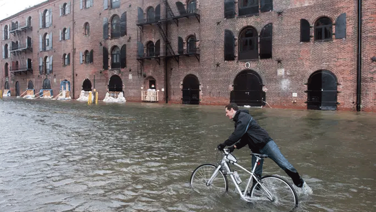 గూగుల్‌ సెర్చ్‌, మ్యాప్స్‌, ఆండ్రాయిడ్‌ అలర్ట్స్‌ వంటి గూగుల్‌ వేదికల ద్వారా ఇది యూజర్లకు వరదలకు సంబంధించిన నోటిఫికేషన్లు అందిస్తుంది. ఈ టెక్నాలజీతో భవిష్యత్తులో వరదల నష్టాన్ని భారీగా తగ్గించవచ్చని అంచనా వేస్తున్నారు. 