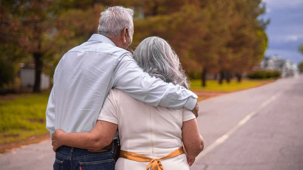 Lifestyle: ఎక్కువ కాలం బతకాలని ఉందా.? వెంటనే వీటిని ఆపేయండి..