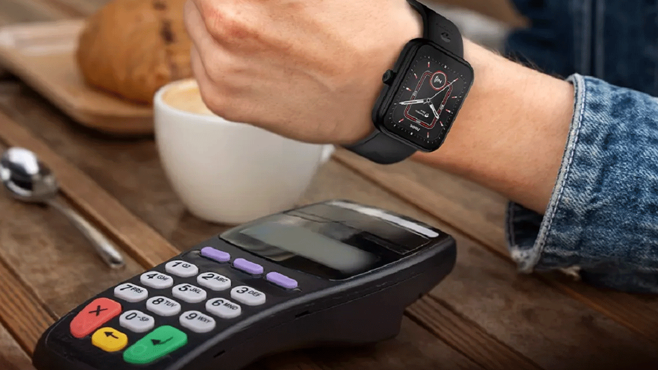 ధర విషయానికొస్తే ఈ వాచ్ను రూ. 2,999గా నిర్ణయించారు. ఈ విధానంలో రోజుకు రూ. 25,000 వరకు చెల్లింపులు చేసుకోవచ్చని కంపెనీ చెబుతోంది.