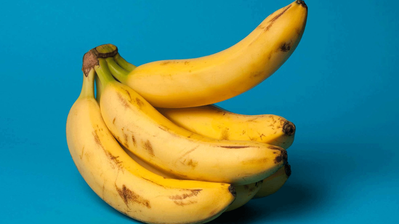 అరటిపండు కదా అని తీసిపారేయకండి.. లాభాలు ఎన్నో తెలిస్తే అస్సలు వదిలిపెట్టరు..