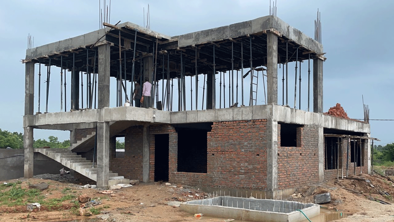 Dreams: ఇల్లు కడుతున్నట్లు కల వచ్చిందా.? దాని అర్థం ఏంటంటే..