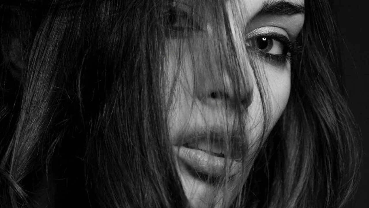 తల నుంచి రాలిన వెంట్రుకలకు మహా అయితే రూ.100, రూ.200 ఉంటుందని అనుకుంటే పొరబాటే. ముఖ్యంగా భారతీయలు వెంట్రుకలు విదేశాల్లో భారీ డిమాండ్‌ ఉంది. కేజీ వెంట్రుకలు రూ.40 వేలకు విక్రయిస్తున్నారు