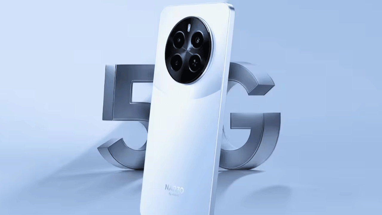 రియల్‌మీ నార్జో 70 స్మార్ట్‌ ఫోన్‌లో 45వాట్ల ఫాస్ట్ ఛార్జింగ్‌కు సపోర్ట్‌ చేసే 5000 ఎంఏహెచ్ కెపాసిటీ గల బ్యాటరీని అందించారు. ఇక ఆండ్రాయిడ్‌ 14 ఆపరేటింగ్ సిస్టమ్‌తో పనిచేసే ఈ ఫోన్‌లో రియల్‌మీ యూఐ 5.0 వెర్షన్‌ను అందించారు. 