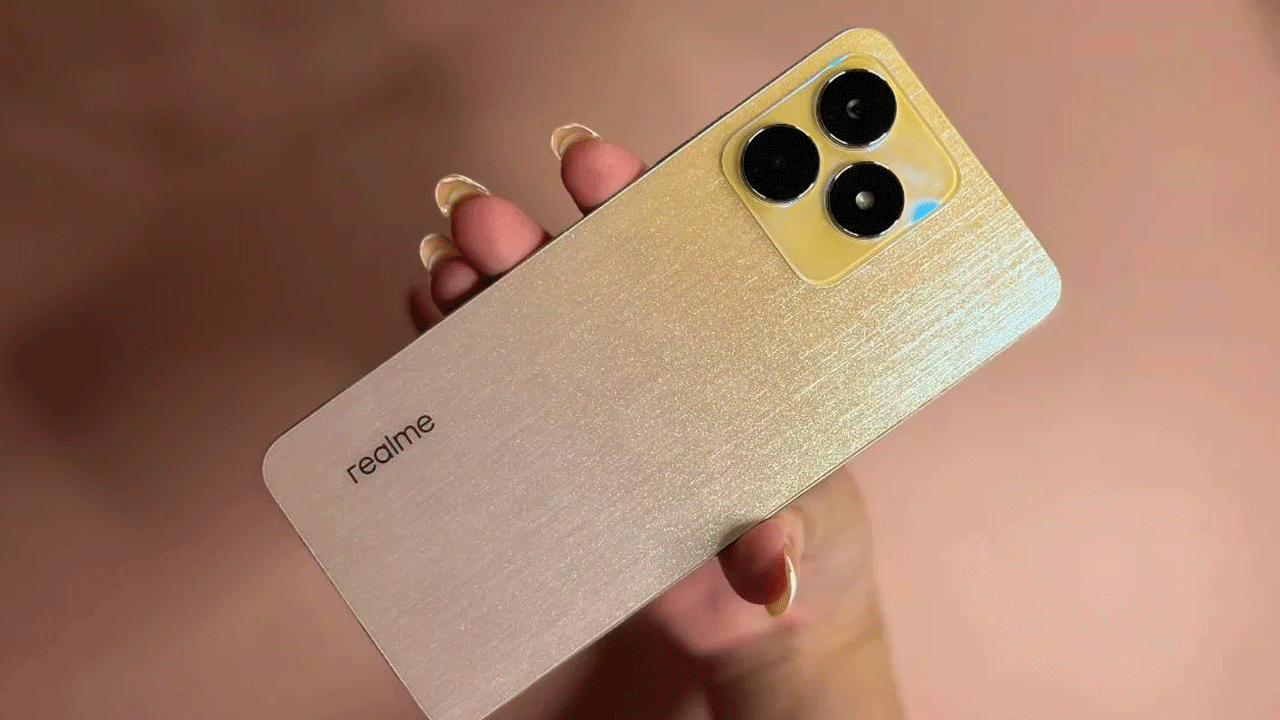 ఇక రియల్మీ సీ53 స్మార్ట్ ఫోన్ యూనిసోక్ టీ612 ప్రాసెసర్తో పనిచేస్తుంది. దీంతో మల్టీ టాస్కింగ్ సులభంగా ఉంటుంది. గేమ్స్ ఆడుకునే వారికి కూడా బెస్ట్ ఆప్షన్గా చెప్పొచ్చు.