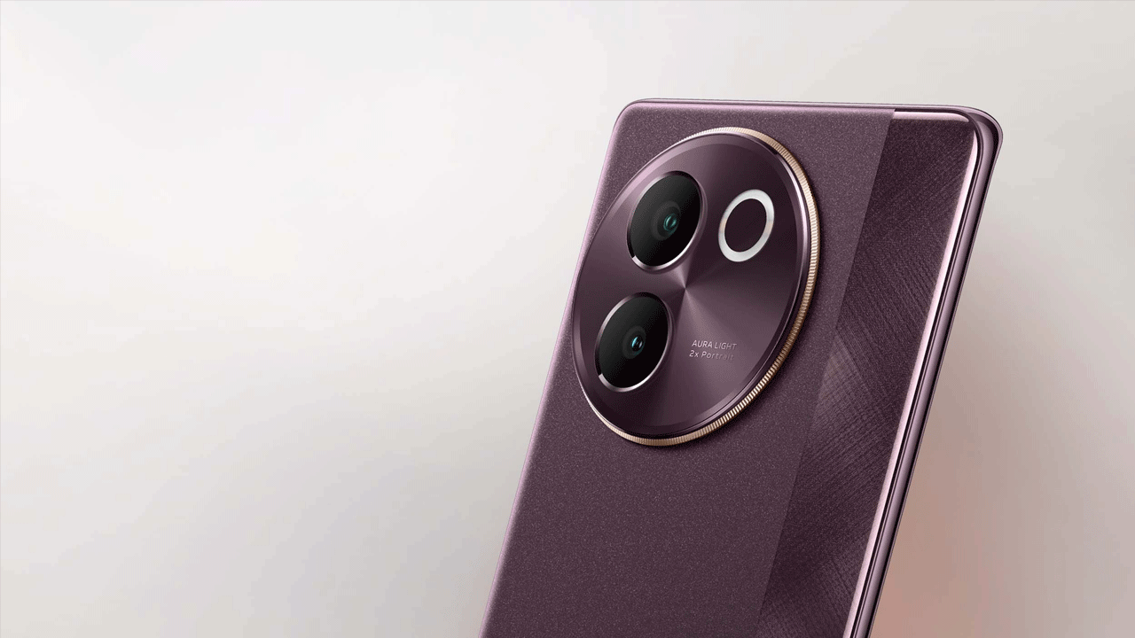 నాలుగేళ్లపాటు బ్యాటరీ మంచి లైఫ్‌ ఇస్తుందని కంపనీ చెబుతోంది. ఆండ్రాయిడ్‌ 14 ఆపరేటింగ్ సిస్టమ్‌తో ఈ ఫోన్‌ చేసింది. మిడ్‌ రేంజ్‌ బడ్జెట్‌లో కర్వడ్ డిస్‌ప్లేతో వస్తున్న ఈ ఫోన్‌గా దీనిని చెబుతున్నారు.