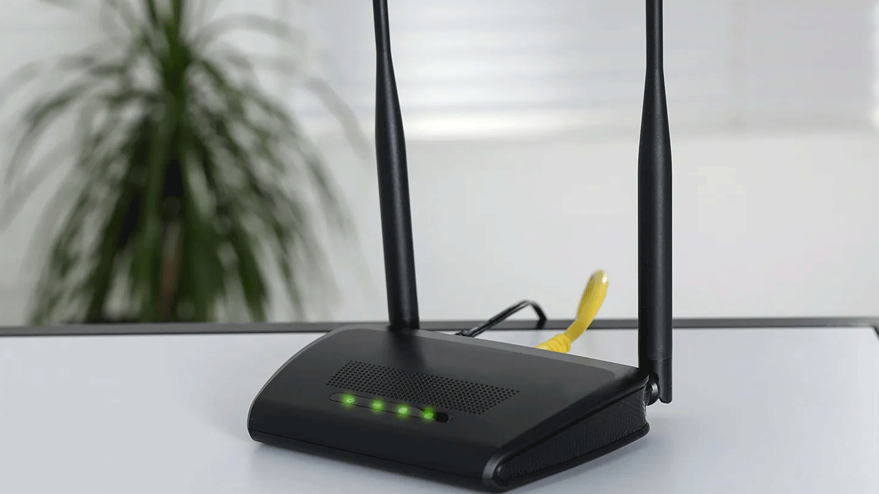 ఒకవేళ మీరు ఆండ్రాయిడ్‌ ఫోన్‌లను ఉపయోగిస్తుంటే.. ముందుగా సెట్టింగ్స్‌లోకి వెళ్లాలి. అనంతరం నెట్‌వర్క్‌ పక్కన ఉండే రౌండ్‌ సింబల్‌ను టచ్‌ చేయాలి. ఆ తర్వాత షేర్‌ ఆప్షన్‌పై క్లిక్‌ చేయాలి. వెంటనే మీకు ఒక క్యూఆర్‌ కోడ్‌తో పాటు కింద పాస్‌వర్డ్‌ సైతం ప్రత్యక్షమవుతుంది. 