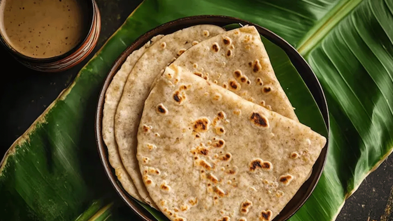 రిఫ్రిజిరేటర్‌లో నిల్వ చేసిన పిండి ఆరోగ్యానికి హానికరం. రిఫ్రిజిరేటర్‌లో ఉంచిన పిండి 24 గంటల్లో నిరుపయోగంగా మారుతుంది.ఆ తర్వాత దానిని నివారించాలి. పిండిని చల్లని ఉష్ణోగ్రతల వద్ద ఉంచడం వల్ల కిణ్వ ప్రక్రియ ఆగదు. బదులుగా దానిని నెమ్మదింపజేస్తుంది. పిండిలోని ఈస్ట్, బ్యాక్టీరియా చల్లని ఉష్ణోగ్రతల వద్ద మరింత నెమ్మదిగా పనిచేస్తూనే ఉంటాయి. ఇది కాలక్రమేణా ఎక్కువ కార్బన్ డయాక్సైడ్‌ను ఉత్పత్తి చేస్తుంది.