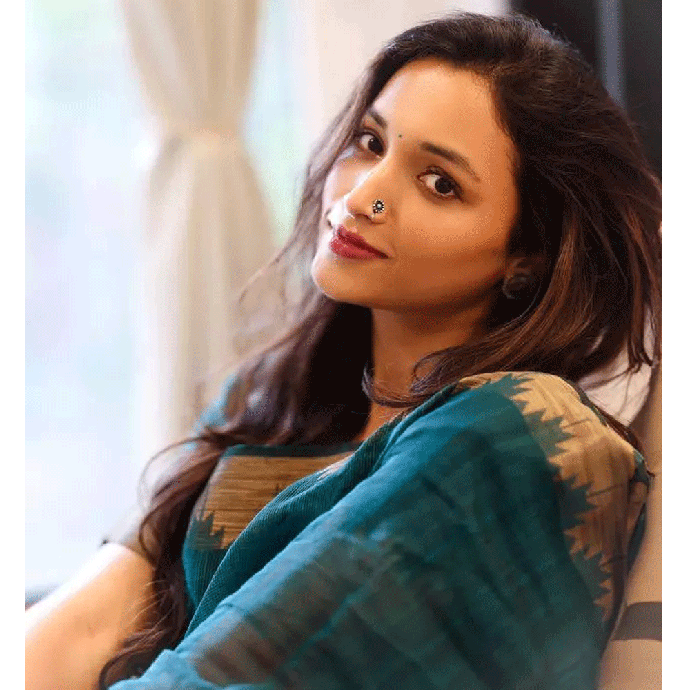 అందం, అభినయంతో ఇప్పటికే అభిమానులను సంపాదించుకున్న ఈ భామకు టాలీవుడ్లో మంచి అవకాశాలు లభిస్తే మరింత బిజీ అయ్యే అవకాశం ఉంది. మరి రాబోయే సినిమాలతో శ్రీనిధి శెట్టి తెలుగు ప్రేక్షకుల్లో ఎలాంటి గుర్తింపు తెచ్చుకుంటుందో చూడాలి.